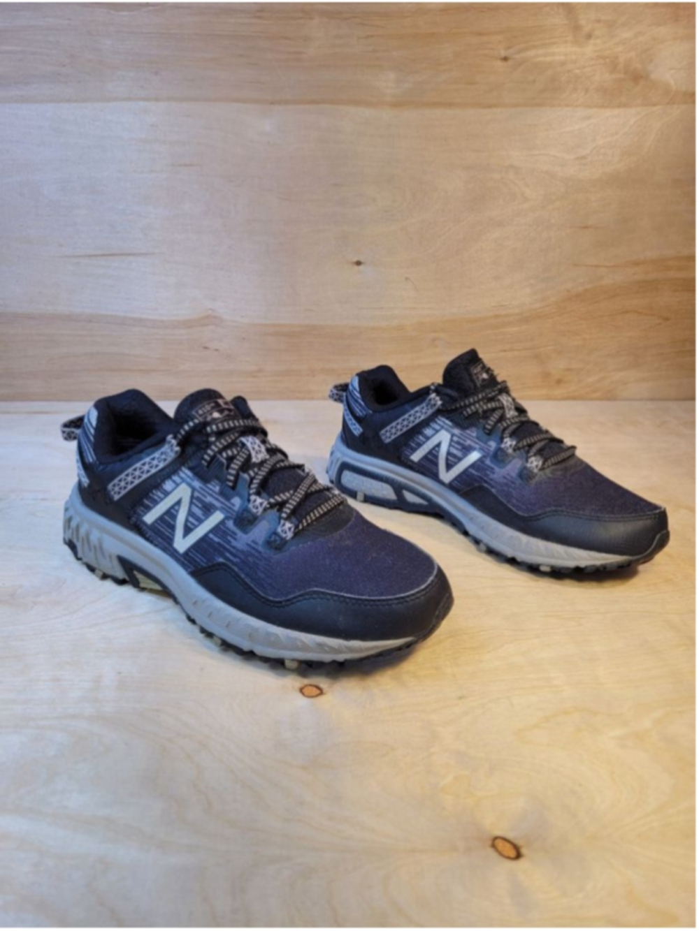 New Balance 410 V6 Trail Running Athletic Womens Size 7.5 Shoes - Picture 3 of 12